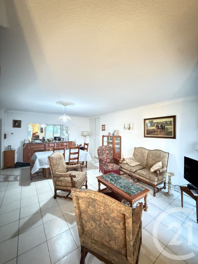 Appartement F4 à vendre - 5 pièces - 96.0 m2 - GRIGNY - 69 - RHONE-ALPES - Century 21 Hestia Ldi