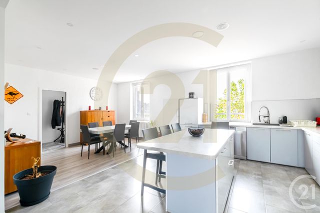 Appartement F5 à vendre - 5 pièces - 125.0 m2 - GRIGNY - 69 - RHONE-ALPES - Century 21 Hestia Ldi