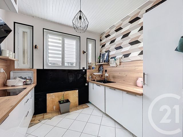 Appartement F3 à vendre - 3 pièces - 70.5 m2 - GRIGNY - 69 - RHONE-ALPES - Century 21 Hestia Ldi