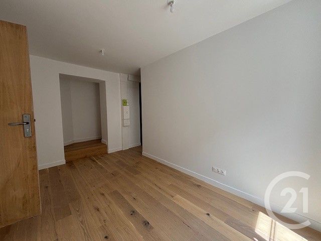 Afficher la photo en grand Appartement F2 à vendre - 2 pièces - 37.1 m2 - ST GENIS LAVAL - 69 - RHONE-ALPES - Century 21 Hestia Ldi