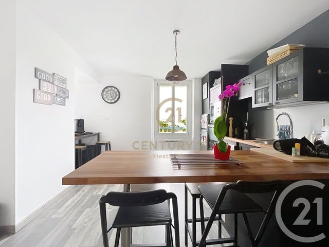 Appartement T3 à vendre - 3 pièces - 61.0 m2 - GRIGNY - 69 - RHONE-ALPES - Century 21 Hestia Ldi