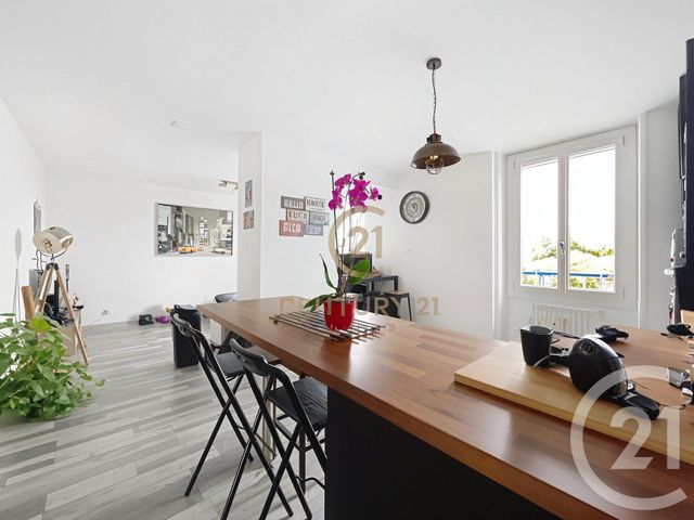 Appartement T3 à vendre - 3 pièces - 61.0 m2 - GRIGNY - 69 - RHONE-ALPES - Century 21 Hestia Ldi