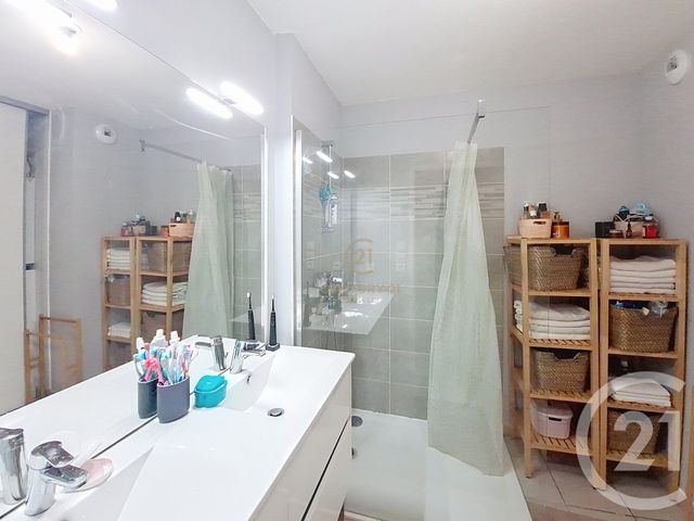 Appartement F5 à vendre - 5 pièces - 93.0 m2 - GIVORS - 69 - RHONE-ALPES - Century 21 Hestia Ldi