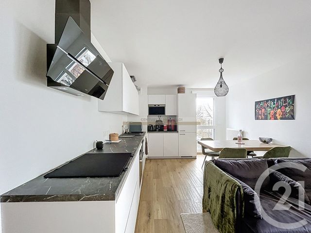 Appartement à vendre - 4 pièces - 80.8 m2 - DECINES CHARPIEU - 69 - RHONE-ALPES - Century 21 Hestia Ldi