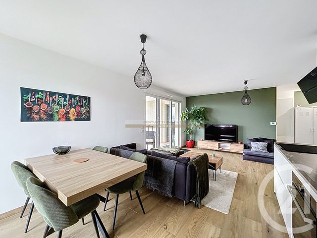 Appartement à vendre - 4 pièces - 80.8 m2 - DECINES CHARPIEU - 69 - RHONE-ALPES - Century 21 Hestia Ldi