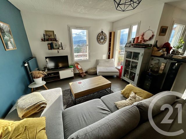 Appartement F3 à louer - 3 pièces - 66.7 m2 - GRIGNY - 69 - RHONE-ALPES - Century 21 Hestia Ldi