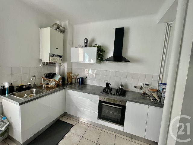 Appartement F3 à louer - 3 pièces - 62.82 m2 - GIVORS - 69 - RHONE-ALPES - Century 21 Hestia Ldi