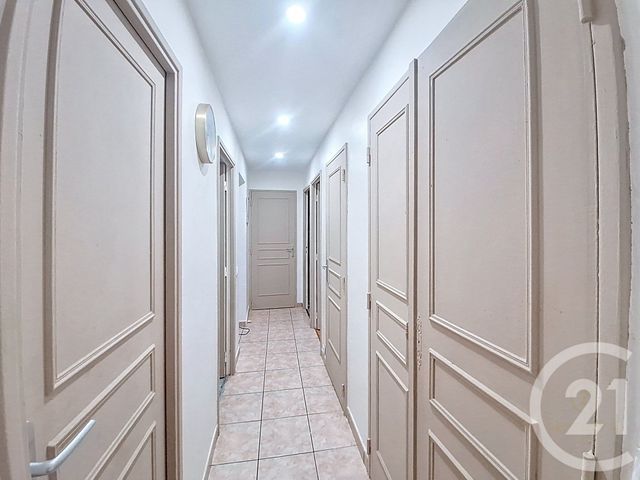 Appartement F4 à vendre - 4 pièces - 75.0 m2 - GRIGNY - 69 - RHONE-ALPES - Century 21 Hestia Ldi