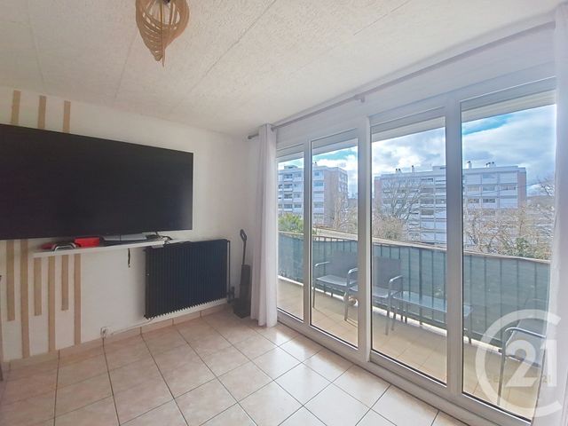 Appartement F4 à vendre - 4 pièces - 75.0 m2 - GRIGNY - 69 - RHONE-ALPES - Century 21 Hestia Ldi