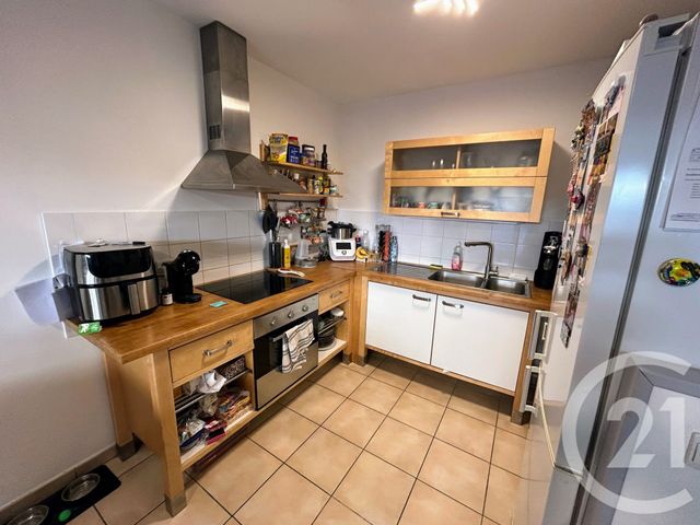 Appartement F2 à louer - 2 pièces - 47.06 m2 - SEREZIN DU RHONE - 69 - RHONE-ALPES - Century 21 Hestia Ldi