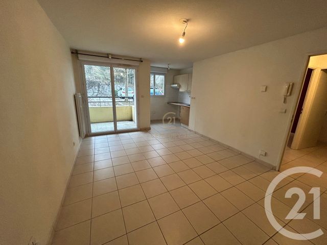 Appartement F2 à louer GRIGNY