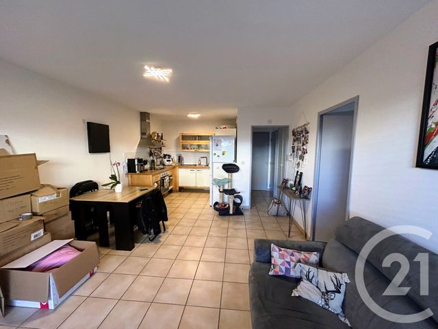 Appartement F2 à louer - 2 pièces - 47.06 m2 - SEREZIN DU RHONE - 69 - RHONE-ALPES - Century 21 Hestia Ldi