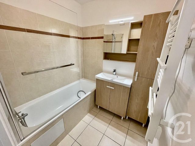 Appartement F3 à louer - 3 pièces - 63.55 m2 - GRIGNY - 69 - RHONE-ALPES - Century 21 Hestia Ldi