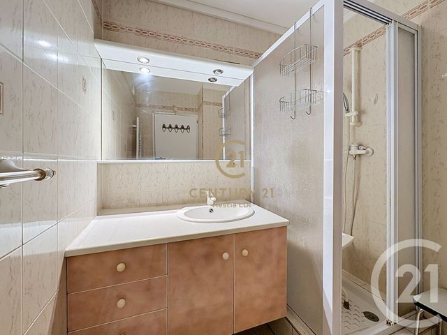 Appartement F3 à vendre - 3 pièces - 72.0 m2 - GIVORS - 69 - RHONE-ALPES - Century 21 Hestia Ldi