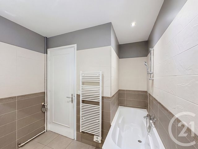 Appartement à vendre - 5 pièces - 98.0 m2 - ST ETIENNE - 42 - RHONE-ALPES - Century 21 Hestia Ldi