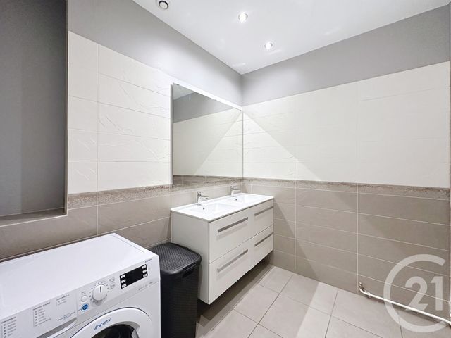 Appartement à vendre - 5 pièces - 98.0 m2 - ST ETIENNE - 42 - RHONE-ALPES - Century 21 Hestia Ldi