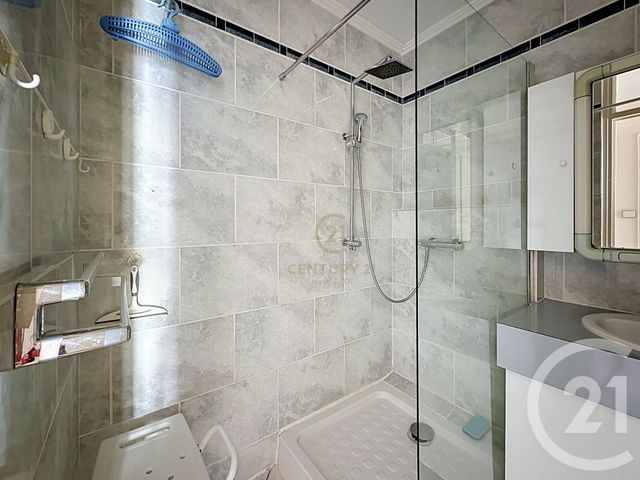 Appartement F3 à vendre - 3 pièces - 61.51 m2 - ST GENIS LAVAL - 69 - RHONE-ALPES - Century 21 Hestia Ldi