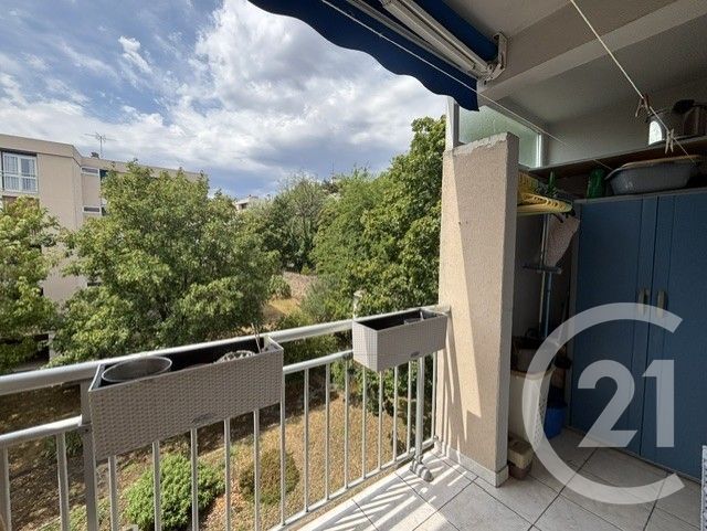 Appartement F3 à vendre - 3 pièces - 61.51 m2 - ST GENIS LAVAL - 69 - RHONE-ALPES - Century 21 Hestia Ldi