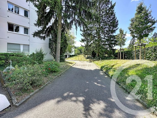 Appartement F3 à vendre - 3 pièces - 67.0 m2 - STE FOY LES LYON - 69 - RHONE-ALPES - Century 21 Hestia Ldi