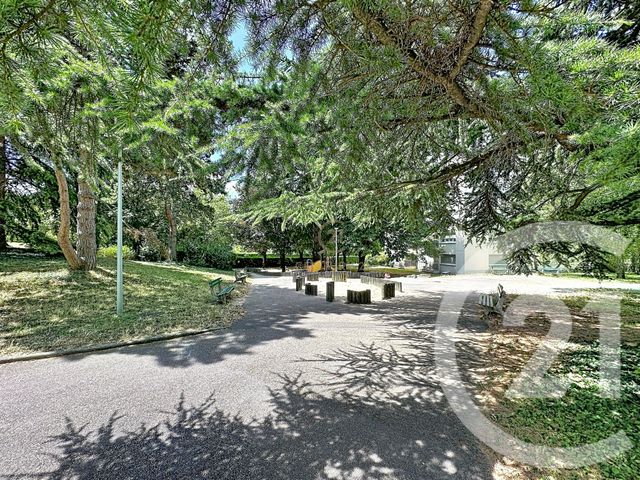 Appartement F3 à vendre - 3 pièces - 67.0 m2 - STE FOY LES LYON - 69 - RHONE-ALPES - Century 21 Hestia Ldi