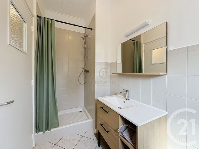 Appartement T3 à vendre - 3 pièces - 64.0 m2 - GIVORS - 69 - RHONE-ALPES - Century 21 Hestia Ldi