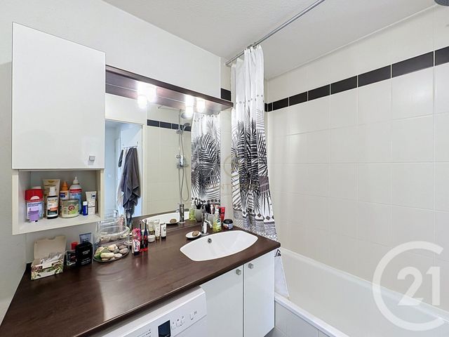 Appartement T3 à vendre - 4 pièces - 62.0 m2 - GRIGNY - 69 - RHONE-ALPES - Century 21 Hestia Ldi
