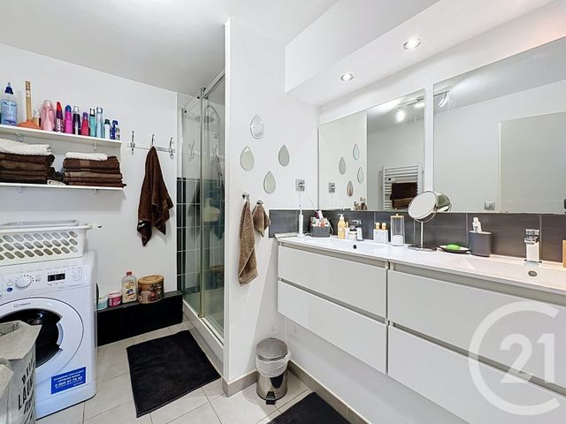 Appartement F4 à vendre - 4 pièces - 89.0 m2 - GRIGNY - 69 - RHONE-ALPES - Century 21 Hestia Ldi