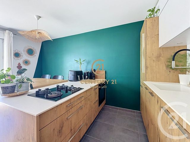 Appartement F3 à vendre - 3 pièces - 61.0 m2 - GIVORS - 69 - RHONE-ALPES - Century 21 Hestia Ldi