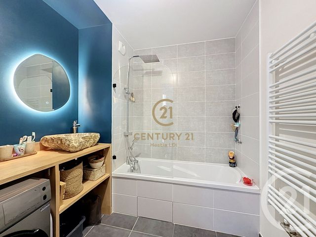 Appartement F3 à vendre - 3 pièces - 61.0 m2 - GIVORS - 69 - RHONE-ALPES - Century 21 Hestia Ldi